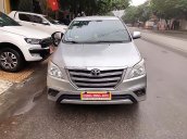 Bán ô tô Toyota Innova sản xuất 2015, màu bạc chính chủ giá cạnh tranh xe nguyên bản