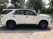 Cần bán gấp Toyota Fortuner đời 2014, màu trắng giá 699tr xe nguyên bản