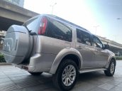 Cần bán lại xe Ford Everest đăng ký 2014 bản limited giá chỉ 608 triệu đồng