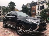 Bán Mitsubishi Outlander 2.0 CVT Premium năm 2018, màu đen, giá tốt