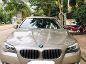 Cần bán xe chính chủ BMW 5 Series 523i đời 2011, màu vàng, dáng xe đẹp như mới