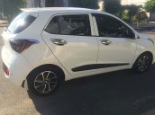 Bán Hyundai Grand i10 sản xuất 2017, màu trắng, xe gia đình 