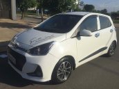 Bán Hyundai Grand i10 sản xuất 2017, màu trắng, xe gia đình 