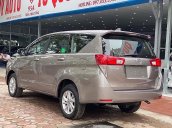 Cần bán xe Toyota Innova 2.0E đời 2019, màu đồng