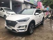 Bán Hyundai Tucson sản xuất 2019, màu trắng, giá cạnh tranh