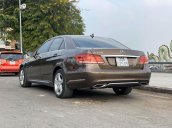 Bán xe Mercedes E200 đời 2013, màu nâu