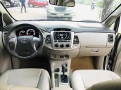 Cần bán xe Toyota Innova 2.0 G số tự động, đời 2014, màu bạc, giá tốt