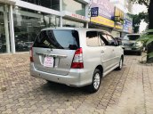 Cần bán xe Toyota Innova 2.0 G số tự động, đời 2014, màu bạc, giá tốt