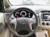 Cần bán xe Toyota Innova 2.0 G số tự động, đời 2014, màu bạc, giá tốt