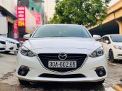 Cần bán gấp Mazda 3 1.5 AT năm sản xuất 2015, màu trắng