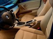 Bán BMW 320i 2011, màu trắng, xe nhập còn mới, giá 535tr