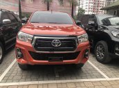 Cần bán xe Toyota Hilux 2.4E đời 2019, màu cam, nhập khẩu nguyên chiếc giá cạnh tranh. LH 0973.160.519