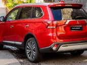 Cần bán Mitsubishi Outlander đời 2019, màu đỏ xe mới 100%