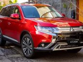 Cần bán Mitsubishi Outlander đời 2019, màu đỏ xe mới 100%