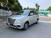 Bán ô tô Toyota Innova sản xuất 2015, màu bạc chính chủ, giá 539tr xe nguyên bản