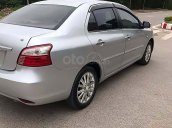 Cần bán Toyota Vios 1.5E năm sản xuất 2011, màu bạc, xe gia đình