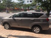 Bán xe Toyota Innova 2.0E màu đồng, sản xuất 2017