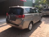 Bán xe Toyota Innova 2.0E màu đồng, sản xuất 2017