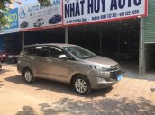 Bán xe Toyota Innova 2.0E màu đồng, sản xuất 2017