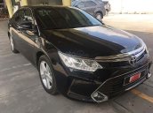 Bán Toyota Camry 2.5Q đời 2016, màu đen, 980 triệu