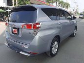 Cần bán Toyota Innova 2.0G AT đời 2017, màu bạc số tự động