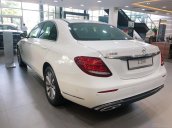 Giá xe ô tô Mercedes E200: Thông số, giá lăn bánh, khuyến mãi tháng 02/2020, tặng 100% phí trước bạ