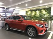 Cần bán nhanh chiếc Mercedes GLC - Class 300 AMG, năm 2019 - Có sẵn xe - Giao nhanh toàn quốc