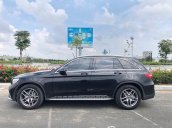 MBA Auto - Bán xe Mercedes GLC300 màu đen 2019 mới nhất siêu lướt - trả trước 750 triệu nhận xe