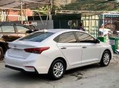 Bán Hyundai Accent 1.4MT sản xuất năm 2018, màu trắng số sàn, 476 triệu