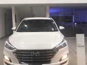 Ưu đãi lớn - Nhận quà tặng hấp dẫn khi mua xe   Hyundai Tucson 2.0 bản tiêu chuẩn sản xuất 2019