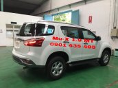 Bán Isuzu Mu-X 2019 máy dầu 1.9, số sàn, KM dầu thơm, bao tay lái, áo trùm xe