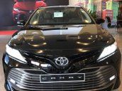 Cần bán Toyota Camry 2.5 Q năm sản xuất 2019, màu đen, có sẵn xe, giao nhanh