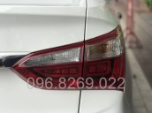 Giao ngay - Giá tốt. Hyundai Grand i10 1.2 MT Sedan đời 2019, màu trắng