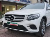 Bán Mercedes năm sản xuất 2018, màu trắng xe còn nguyên bản