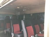 Bán ô tô Toyota Hiace 2010, màu bạc số sàn giá cạnh tranh