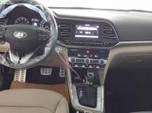 Cần bán xe Hyundai Elantra 2.0AT năm 2019, màu trắng, giao xe nhanh