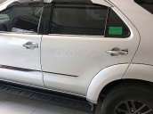 Bán Toyota Fortuner sản xuất năm 2015, màu bạc, xe gia đình 