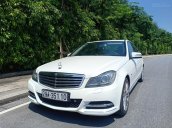 Bán ô tô Mercedes C250 sản xuất 2011, màu trắng, giá tốt, xe cực đẹp