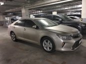 Cần bán gấp trong tuần xe Toyota Camry 2.5Q màu vàng cát