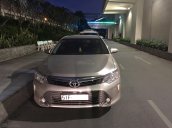 Cần bán gấp trong tuần xe Toyota Camry 2.5Q màu vàng cát