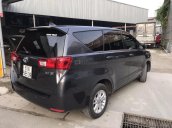 Bán Toyota Innova 2.0E màu xám lông chuột, sản xuất 2019 số sàn mới 99%