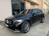 Cần bán gấp Mercedes năm sản xuất 2017, màu đen