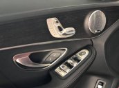 Bán Mercedes-Benz C300 AMG năm 2019, có sẵn xe, giao xe hanh toàn quốc