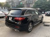 Cần bán gấp Mercedes năm sản xuất 2017, màu đen