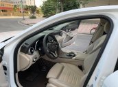 Cần bán xe Mercedes-Benz C200 EX, năm 2019, màu trắng ít sử dụng giá tốt 1 tỷ 690 triệu đồng