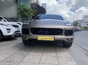 Cần bán Porsche Cayenne sx2015 xe nhập Đức