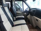 Giám giá cuối năm chiếc xe  Ford Transit Medium, 2019, màu bạc - Tặng phụ kiến chính hãng