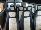 Giám giá cuối năm chiếc xe  Ford Transit Medium, 2019, màu bạc - Tặng phụ kiến chính hãng