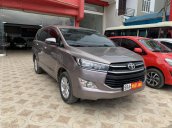 Cần bán Toyota Innova 2.0 năm sản xuất 2018, màu xám (ghi)