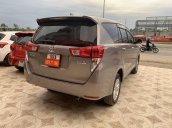 Cần bán Toyota Innova 2.0 năm sản xuất 2018, màu xám (ghi)